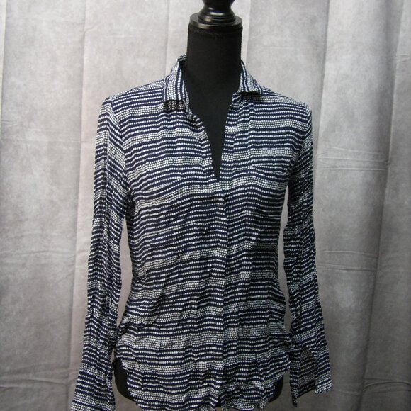 cloth + stone Tops - Blue and white cloth + stone polka dot button up blouse. Size XS